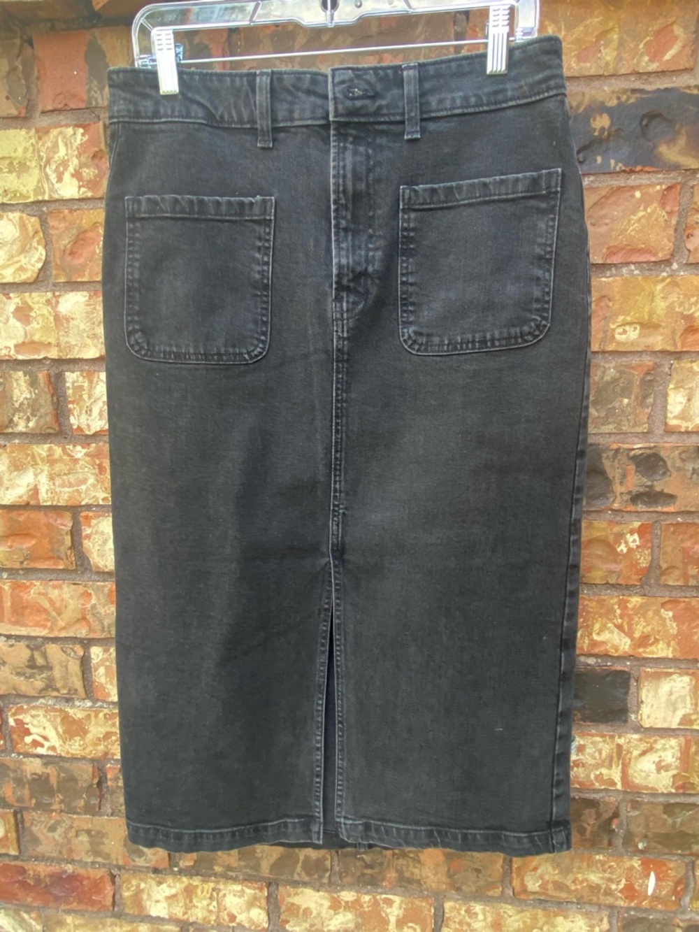GAP Men's Black Straight Denim Skirt-Style Jeans